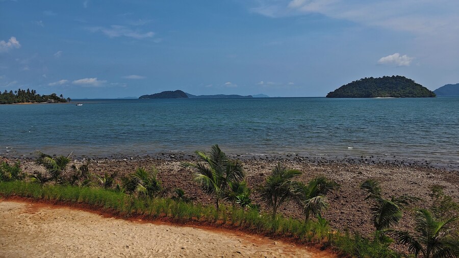 Wave & Vibes Koh Chang