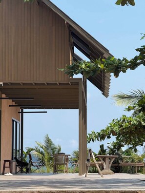 Villa, non-fumeur, vue sur la mer | Restauration en plein air