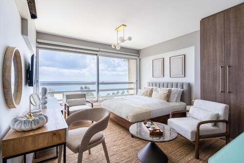 Seaview Penthouse Studio in Limassol