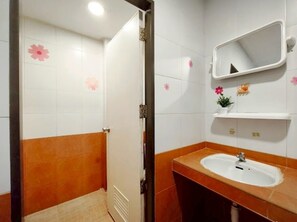 Superior-Zimmer, Stadtblick | Badezimmer | Dusche, kostenlose Toilettenartikel, Haartrockner, Handtücher
