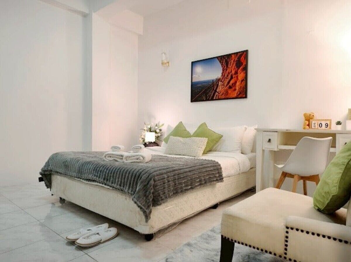 Standard Room | Meja, katil lipat simpan/tambahan, Wi-fi percuma, cadar katil 