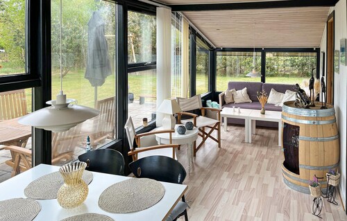 Beautiful home in Hadsund with WiFi