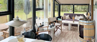 Beautiful home in Hadsund with WiFi