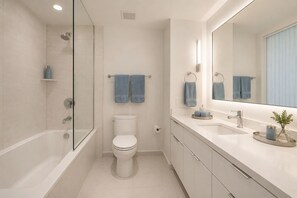 Standardzimmer | Badezimmer | Haartrockner, Handtücher, Seife, Shampoo