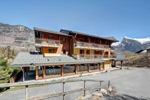 Holiday Home Exterior [summer] - Couple Getaway with Mountain View (Morillon)