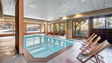 Holiday Home Swimming Pool