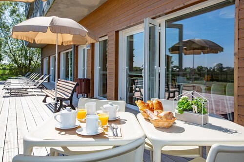 Coastal Apartment Stay for 4