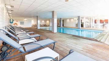 Una piscina techada