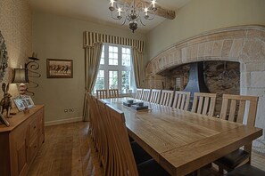 Dining - Scale House by Group Retreats (Skipton)