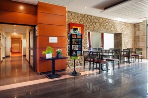 Dining - Cozy 2-Person Studio in Correze (DINAN)