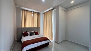 Apartment | Meja, ruang kerja komputer riba, Wi-fi percuma 