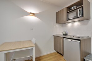 Private kitchen - Comfortable Studio for 2 by the Marne (Nogent-sur-Marne)