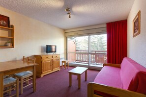 Smart TV - Studio in Les Deux Alpes with balcony (LES  2  ALPES)
