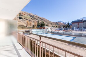 Property grounds - Bright studio with cosy sleeping corner (LES  2  ALPES)