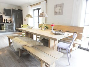 Dining - Chalet Near Skilift & Bikepark in Leogang (Leogang)