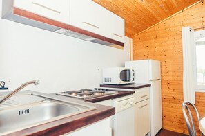 冷蔵庫、電子レンジ、コンロ、食器洗い機