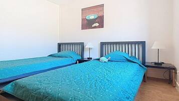 2 bedrooms