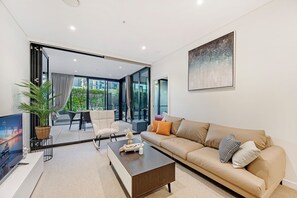Living area - Waterfront Luxury 2B2B with Views (Wentworth Point)