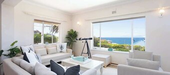 Family friendly | POOL | steps to penguins | views