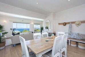 Dining - Family friendly | POOL | steps to penguins | views (Cape Town)
