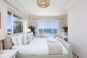 Iron/ironing board, WiFi, bed sheets - Family friendly | POOL | steps to penguins | views (Cape Town)