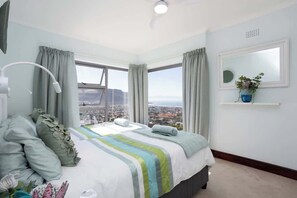 Iron/ironing board, WiFi - Peak Living | Pool, Views & indoor gas fireplace (Cape Town)