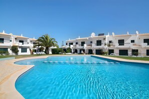 Pool - Villa da Bússola – a unique retreat for unforgettable moments (Albufeira)