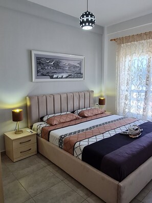2 chambres, fer et planche à repasser, Wi-Fi gratuit, draps fournis