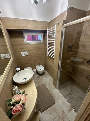 Shower, hair dryer, bidet, towels - Non Ti Scordar Di Me Cinque Terre (Biassa)