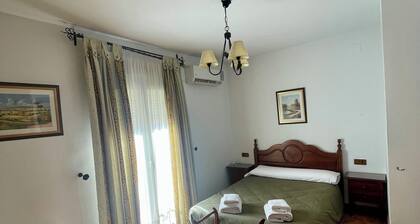NEWLY RENOVATED LA UMBRIA, SWIMMING POOL AND 2 FIREPLACES