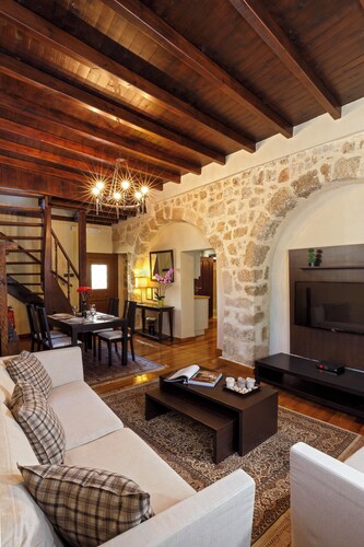 Filoxenia Boutique House, House