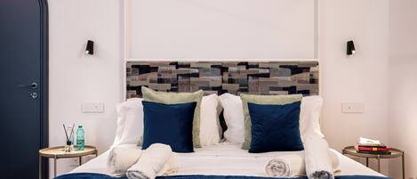 Room (1 Bedroom) | 1 bedroom, free WiFi, bed sheets