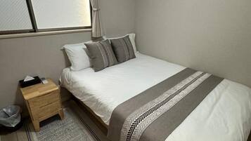 Blackout curtains, soundproofing, free WiFi