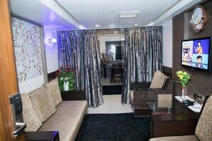 Living area - Moskva hotel  (Madurai)