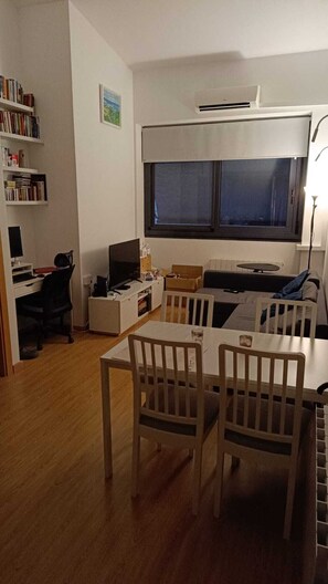 Dortoir Partagé, plusieurs chambres, accessible aux personnes à mobilité réduite, fumeurs | Salle de séjour