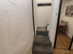 Interior - The Cottage (Budleigh Salterton)