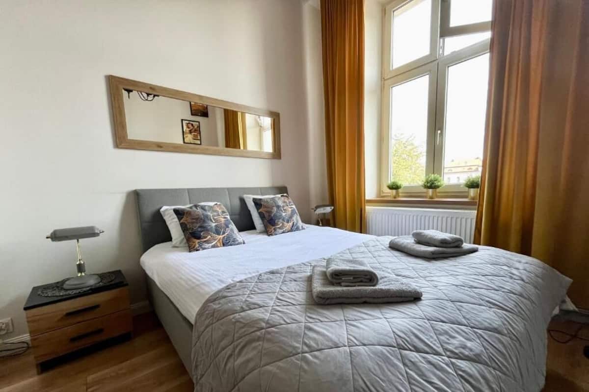 Apartment, Stadtblick | Bügeleisen/Bügelbrett, kostenloses WLAN