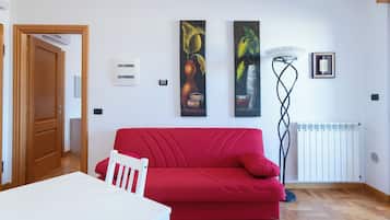 Apartment (1 Bedroom) | Living area
