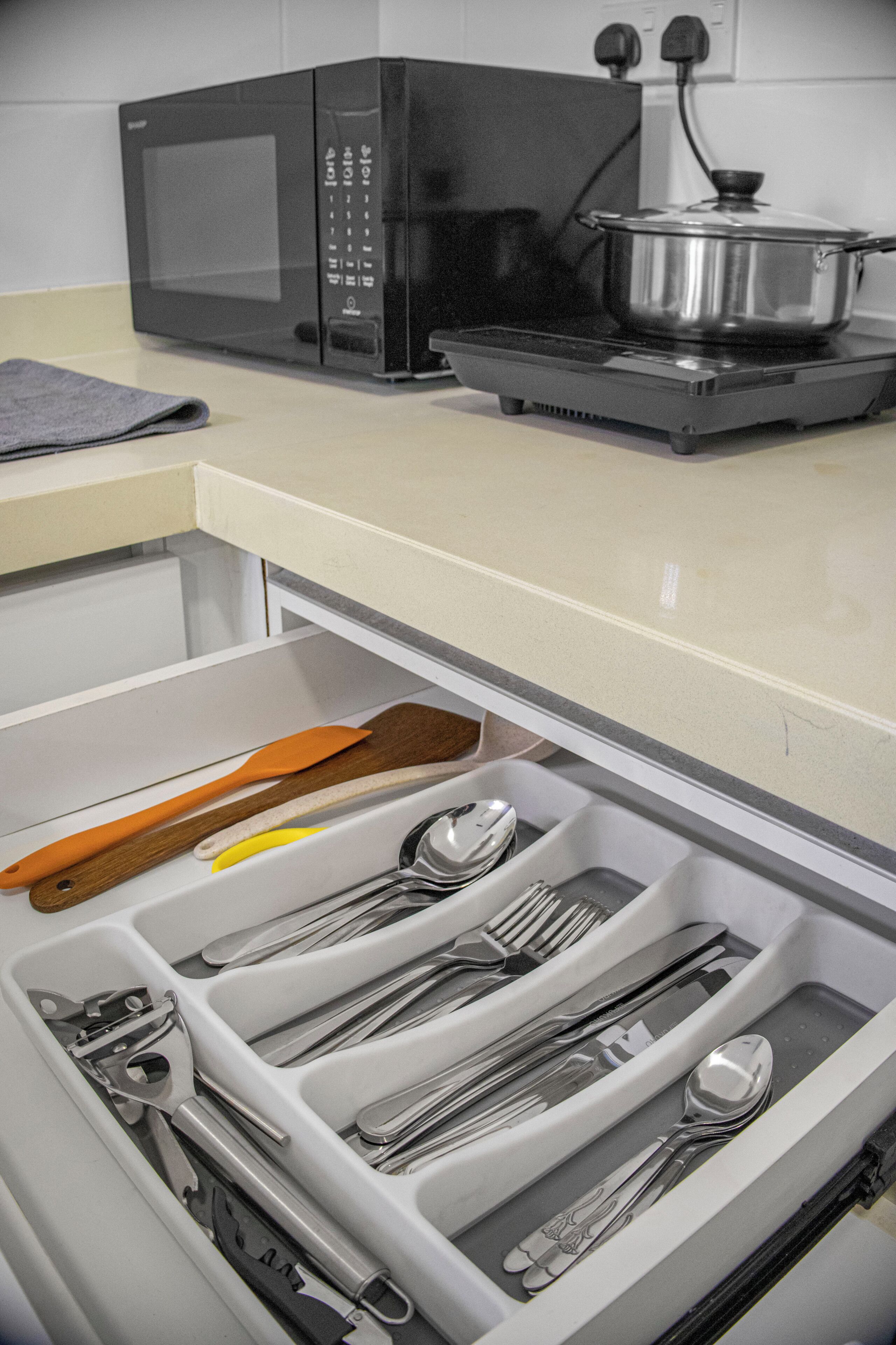 Family Apartment, 1 Bedroom, City View | Private kitchen