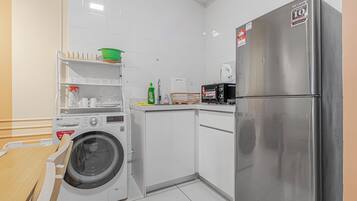 Comfort Apartment, City View | Private kitchen