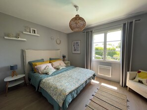 Room - Charming air-conditioned country house 6p Aix en Provence (5 min from downtown!) (Aix-en-Provence)