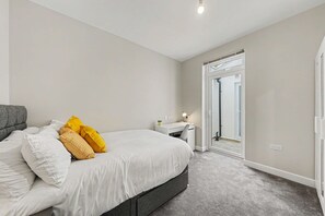 House - Modern 5 bed New Cross Greenwich House (London)