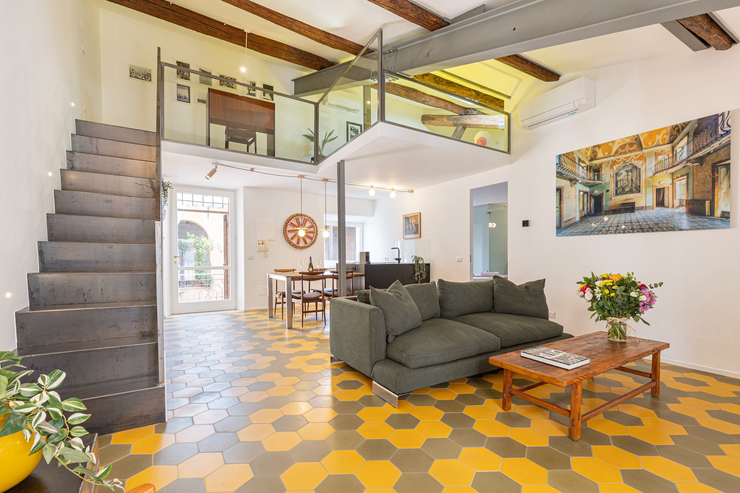 Luxury Loft, 2 Bedrooms | Interior