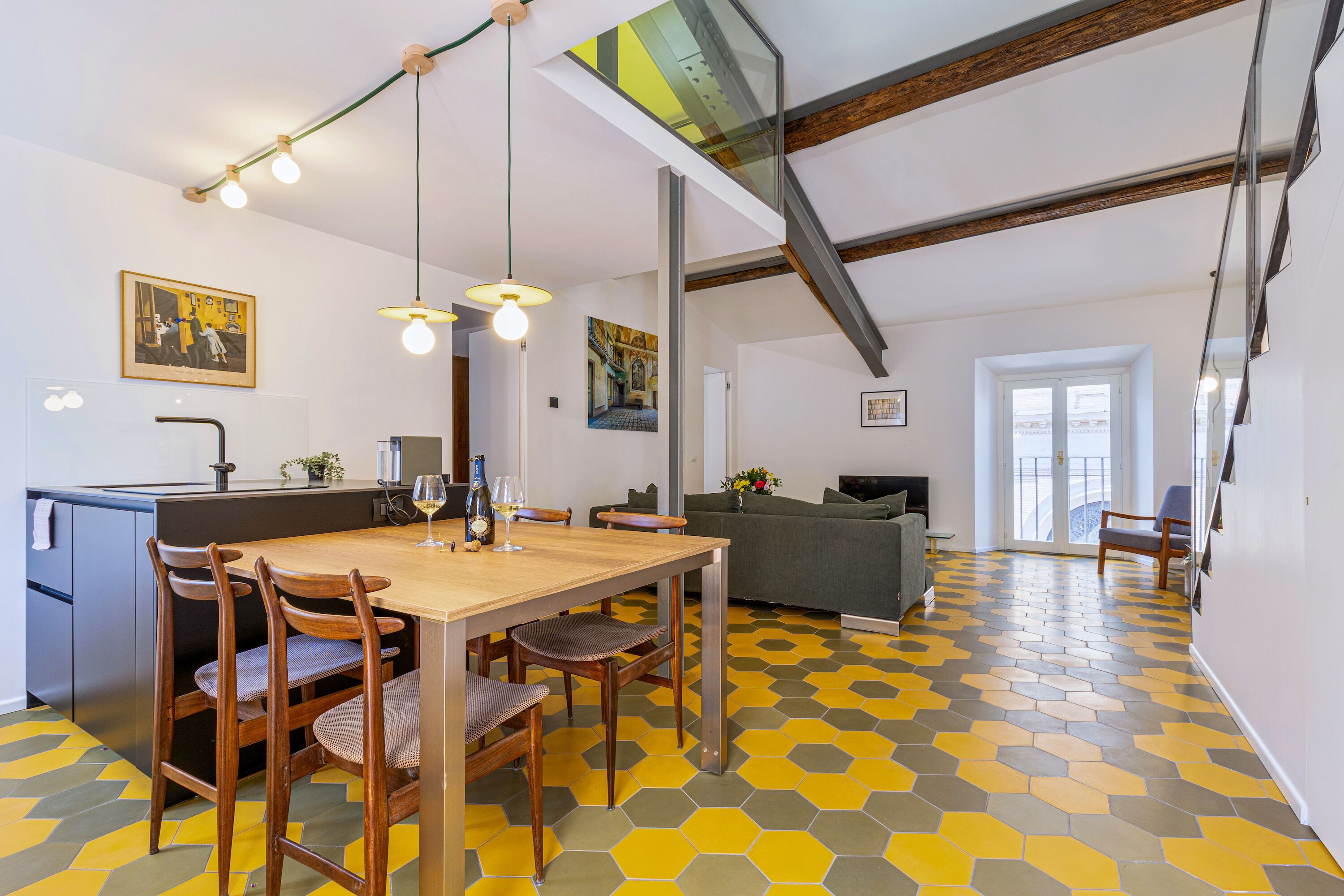 Luxury Loft, 2 Bedrooms | Interior