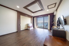 Ondol | Interior - Mobydick Hotel (Yangyang)