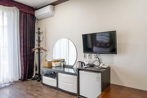 Basic Room, Balcony, Ocean View | Interior - Mobydick Hotel (Yangyang)