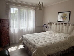 Room - Vrbo Property (Roussas)