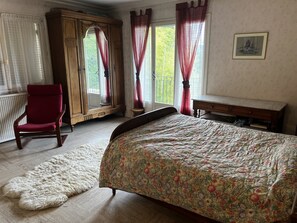 Room - Vrbo Property (Roussas)