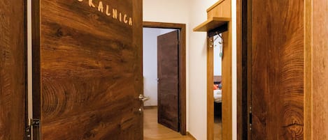 Suite, vue sur la montagne | Coffre-fort, bureau, accĂšs au Wi-Fi (inclus)