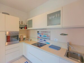 Private kitchen - Villa Maestrale Suite - Directly on the Sea (Portoferraio)